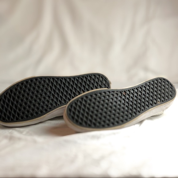 Vans Perforated Old Skool Zip Shoes - Picture 7 of 9